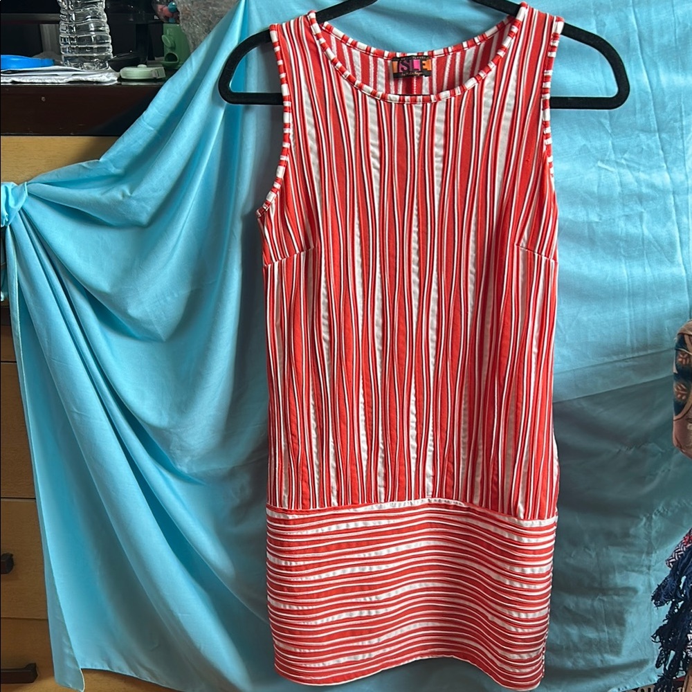Isle Red and White Sleeveless Sheath Mini Dress size small